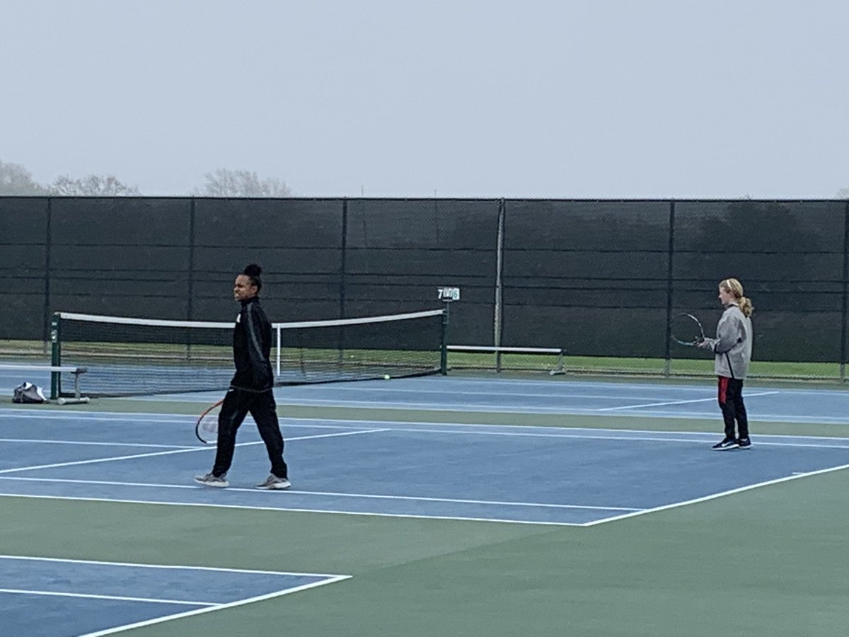 ham_283's tweet photo. #MHSDogs Leah and Kathryn advancing to doubles championship. Cort also advancing to championship. https://t.co/uWHz4qpCrG