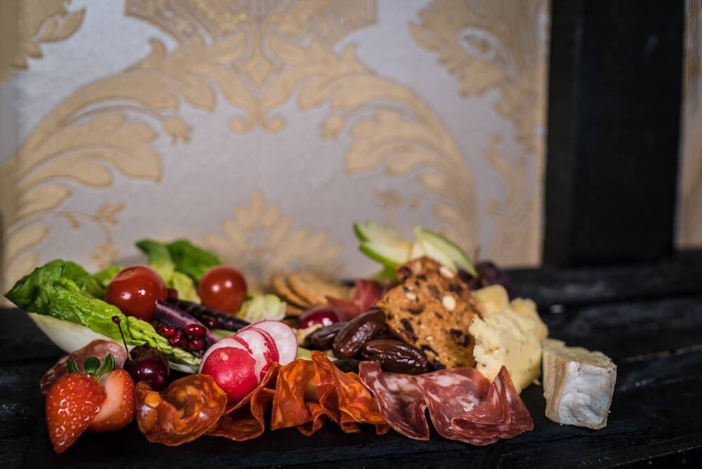 oldtomsdurham's tweet photo. Our meat &amp; cheese boards make the perfect light lunch to be washed down with a few G&amp;Ts. 👀 https://t.co/tZ8n6o54gp