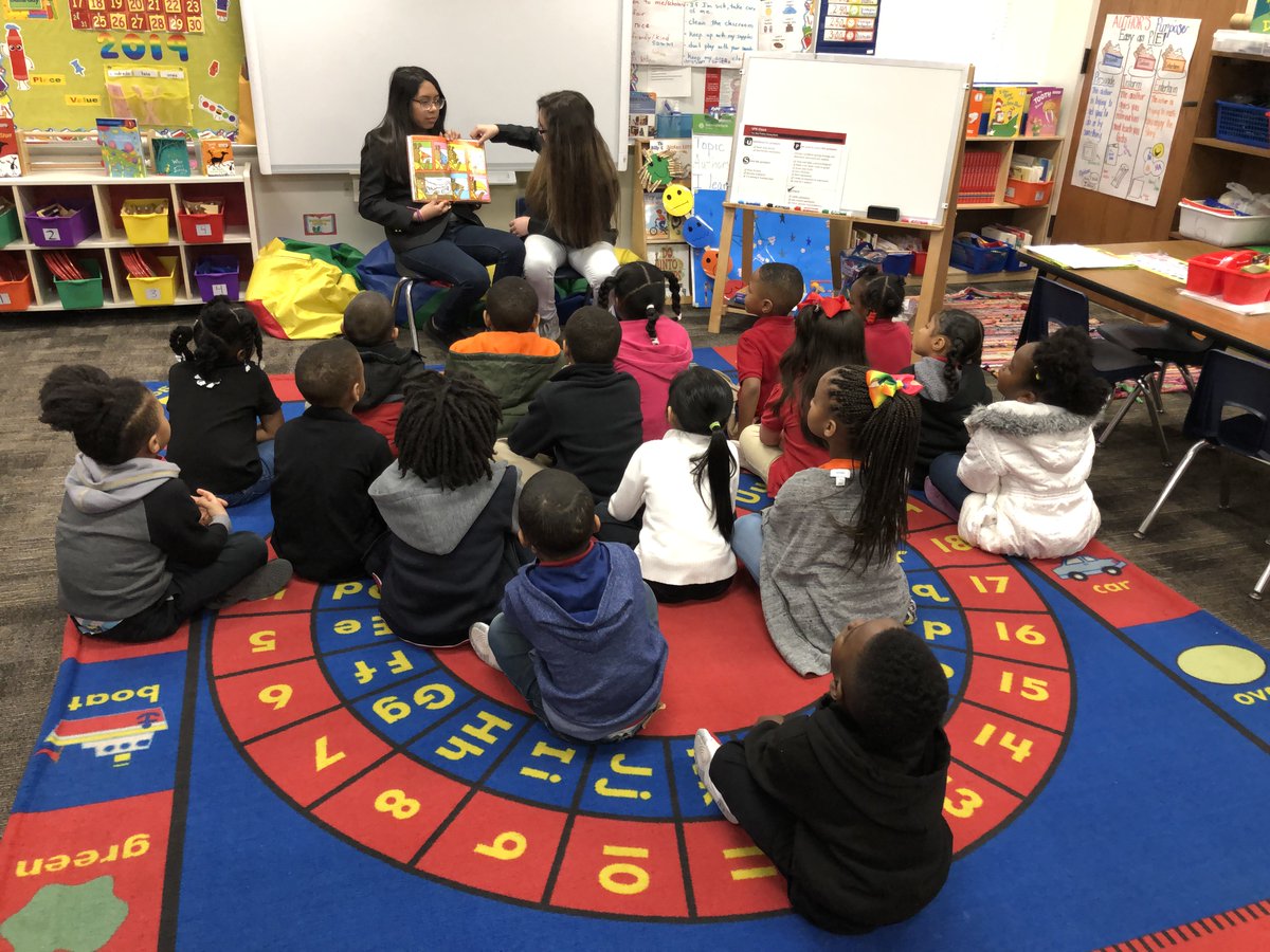 HPEKinderKnight's tweet photo. It was a rewarding feeling to have one of my previous scholars and her friend read to my current scholars!📖🤗Thank you for your time, sharing your joy for reading, and your excellent example of leadership NEHS scholars of HPE!📚@Mrs_Miller78 @tammiew15 @ChisdHighpointe https://t.co/ITW5FhWQ5r