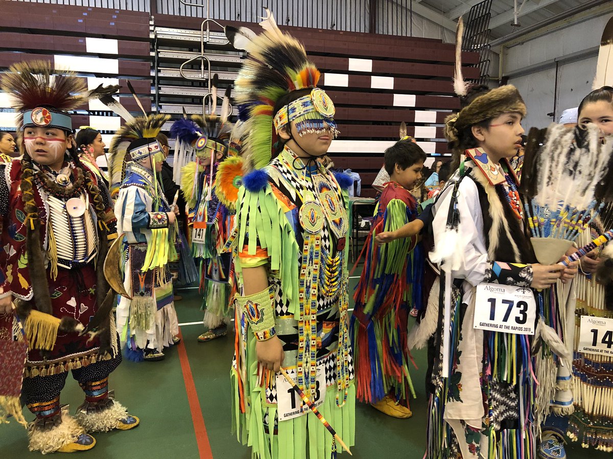 SaultPolice's tweet image. Thank you @AlgomaU for the invitation to participate in the 14th Annual Gathering at The Rapids Pow Wow. It was an honour for Chief Hugh Stevenson and Constable Fred Brown to carry the Service’s flag as part of the Grand Entry. #miigwetch #sault #police #saultnews