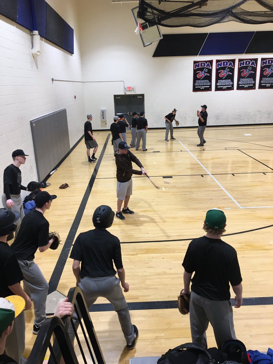 onwc9's tweet photo. C9 Saturday Practice ⚾️⚾️⚾️ https://t.co/rGWnKvcaRI