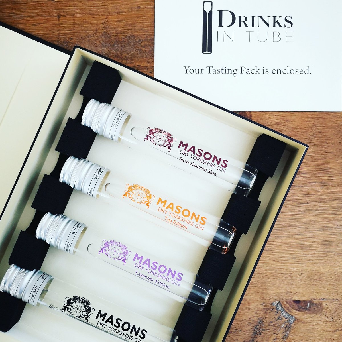 Highly recommend <a href="/DrinksInTube/">Drinks In Tube</a> tasting sets. Not just cute gins but the wine and port ones are really, reaalllyyyy amazing too. They look so classy 👌

Great for sampling &amp; make fab gifts! Time to tuck into this <a href="/MasonsGin/">Masons of Yorkshire</a> set 🤩

#gin #giftideas