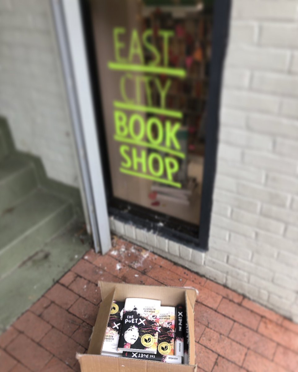 betweenmargins's tweet photo. Reason # 1,738,412 I LOVE @eastcitybooks

After hosting my girls at an amazing author event, @halseanderson bought 13 copies of #ThePoetX for those girls and then @AcevedoWrites came to the store and signed them! 

Can’t wait to hand them out Monday! 📚❤️ https://t.co/XZDcQBP0nE
