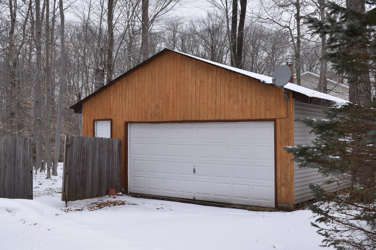 POCONOREAGENT's tweet photo. New listing  a real gem #poconos #pmlrealty #tunkhannocktrails #longpondpa https://t.co/NcqUXWkvrM