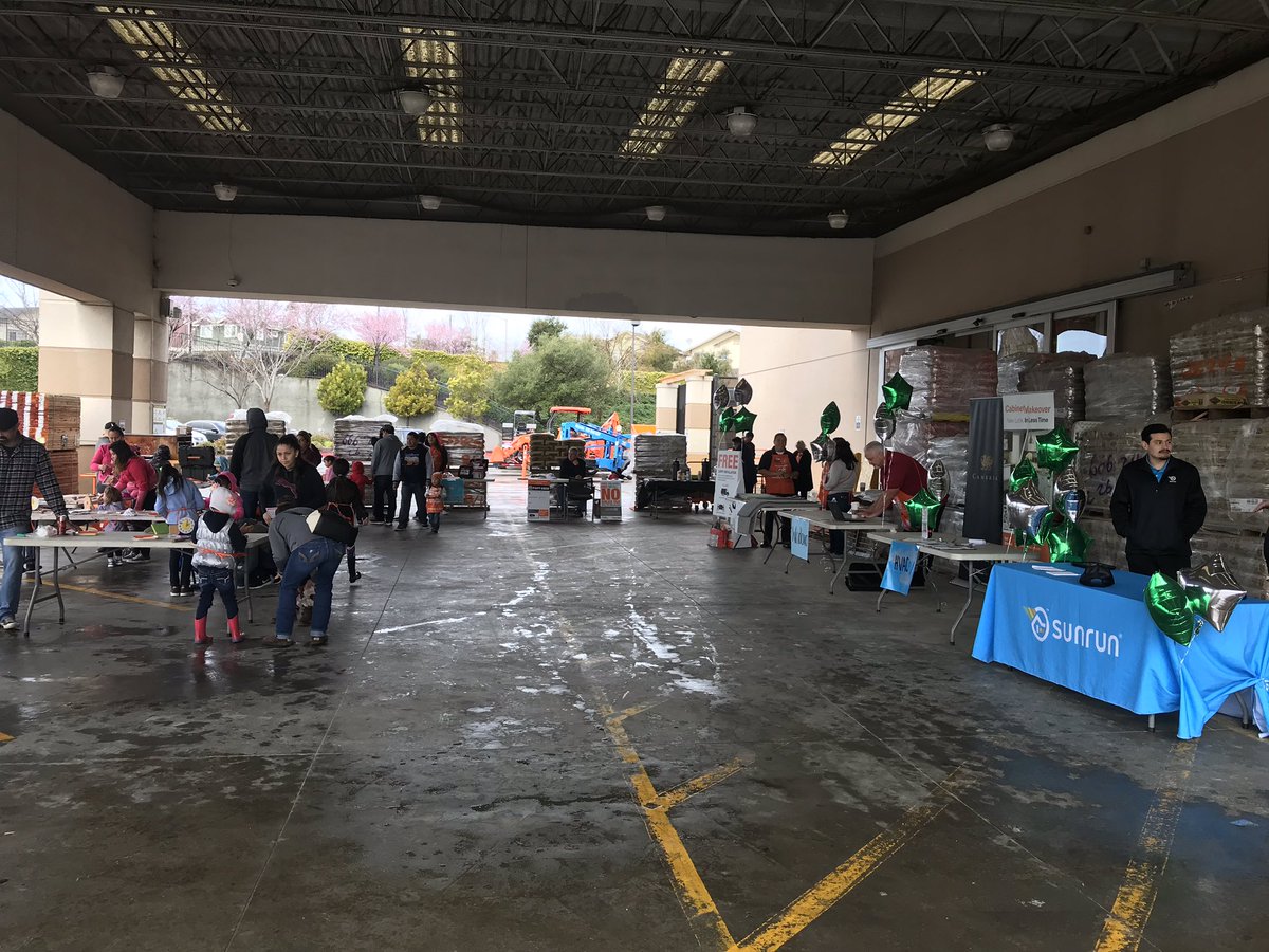 BrandonLopezHD's tweet photo. Rain or shine we’re still out here driving pipeline. #serviceevent #letsgetitdone @merling1069 @SteveWoodsHD @johnnyborange https://t.co/CHLhI8gCFX