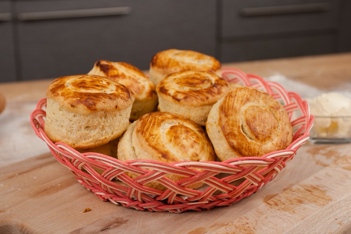 RossyCocina's tweet photo. Bisquets Caseros. Muy faciles (Homemade Biscuits)
📽️Recipe: https://t.co/BmIJUtKVvq
#bisquets #bisquetscaseros #mantequilla #receta #panecitos
#panecillos #homemade #flaki #biscuits #buttermilk #basicbiscuits #recipe #comohacer #comida #receta #recetas #cocina #hambre https://t.co/wl3RvAYNBo