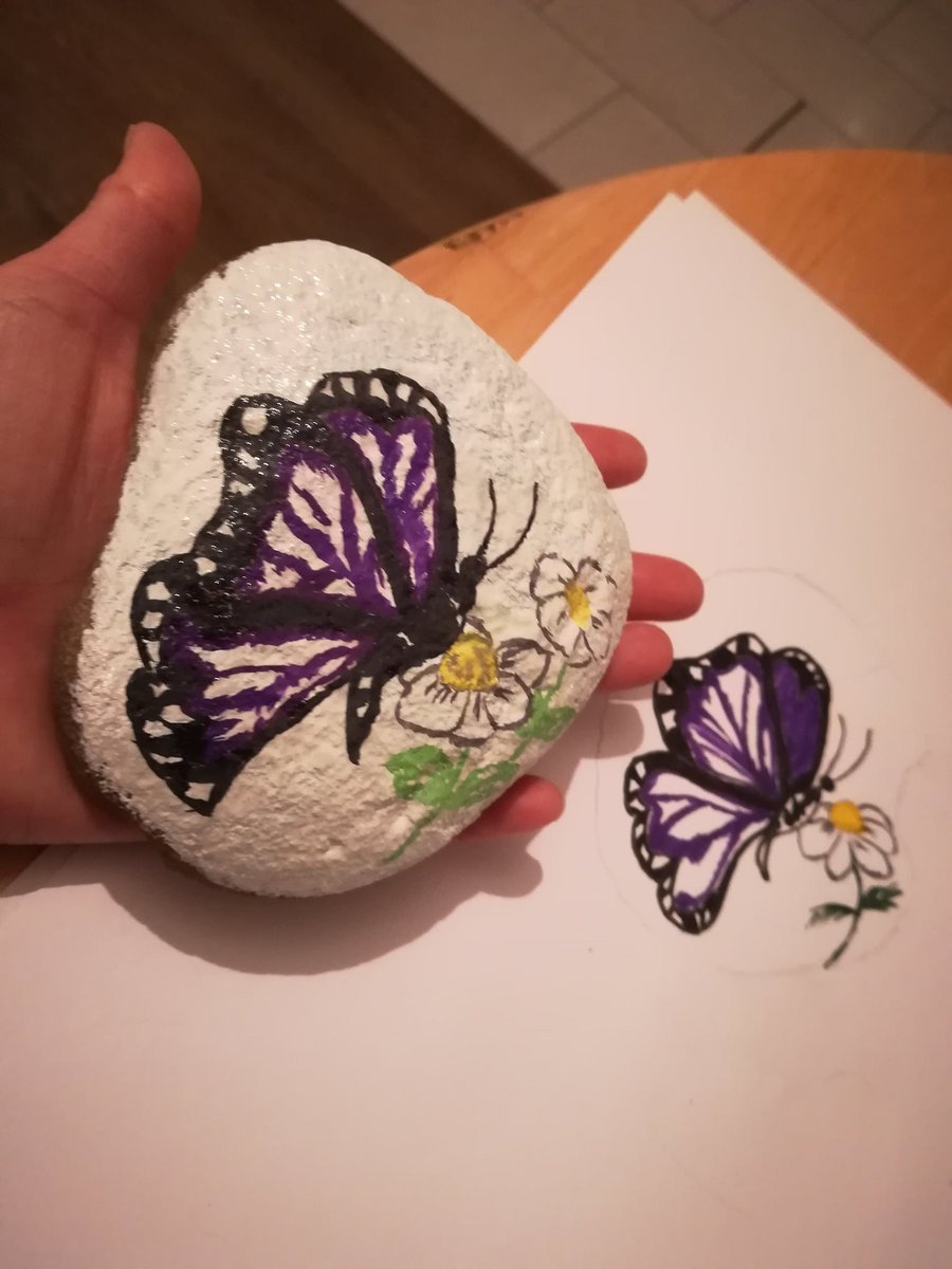 AilinKee's tweet image. Come find me, take photo and repost on Parctafbargoed Facebook and rehide #parctafbargoedrocks! #parctafbargoed #fromcoaltonature #paintedrock #merthyr #wales @VisitMerthyr @WeLoveMerthyr @Merthyrstride @ActiveMerthyr