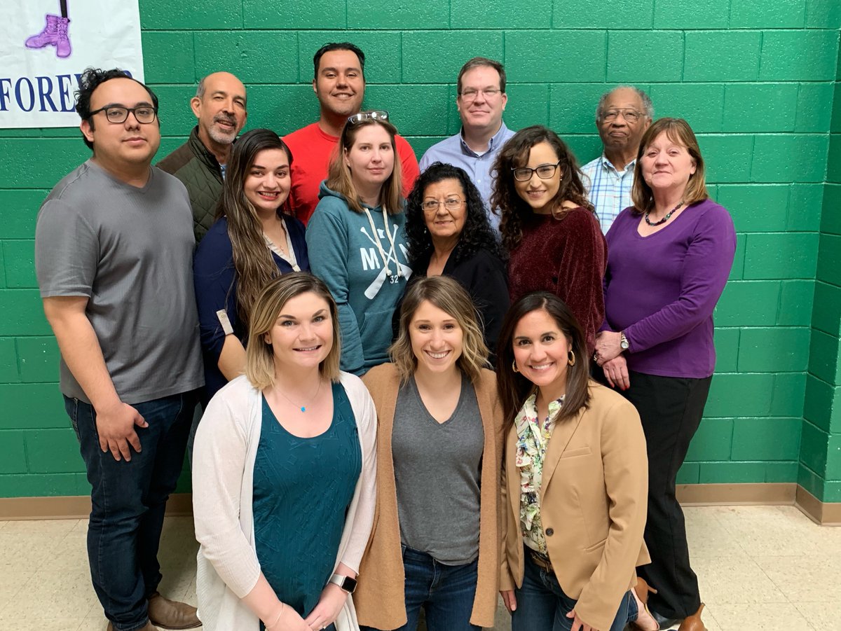 NAMIElPaso's tweet photo. NAMI El Paso Board of Directors and Staff spent this morning at the first BOD Retreat of the year! The Board of Directors have selected a new Executive Comittee and roles for the next year so we can better serve our community! We thank you all for the continued support 💚 https://t.co/UKwVT7L88t