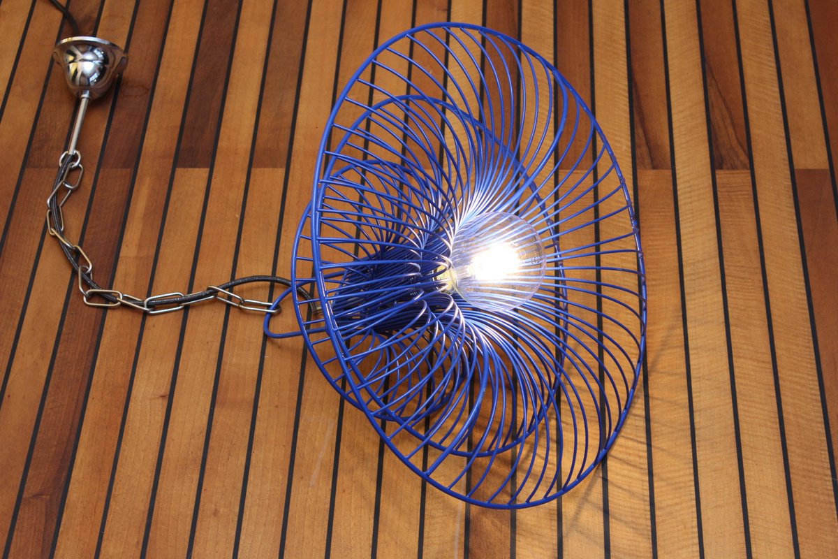 TomBaumberger's tweet photo. New in my shop, colourful upcycling lamp
https://t.co/GaKRCZx62o
#lampenbau #lightcreation #lamp #customlamp #lampdesign #upcycle #industriallamp #vintageinterior #customlighting #lampe #lamp #interiour #UpcycledHour #upcycledcreations https://t.co/gQU2SgPYth