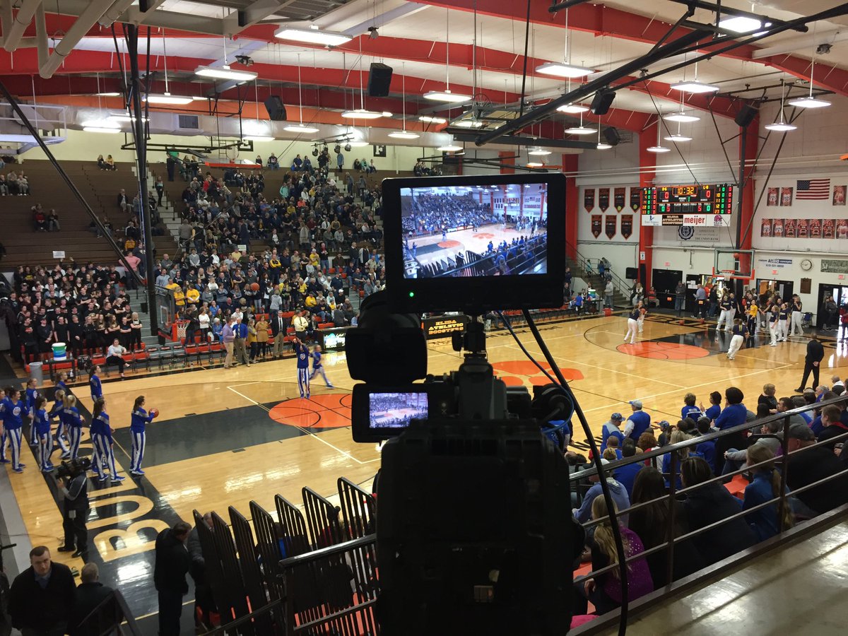 WOSNScores's tweet photo. TONIGHT: On @WTLW44 we bring to you a GREAT match-up for GIRLS District-Finals. Liberty-Benton will take on Ottawa-Glandorf TONIGHT at 10:00P #WTLW #WOSN #HighSchoolBasketball 🎥🏀 https://t.co/BAIzwauh49