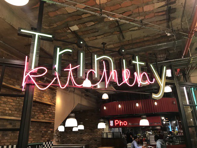 Nan's Van tweet media