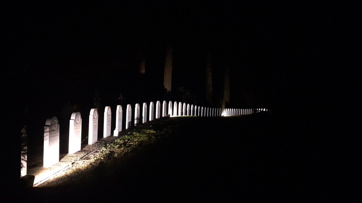 @RussischEreveld indrukwekkende  Licht en audio tour op het Russisch Ereveld in Leusden <a href="/RemcoReiding/">Remco Reiding</a>