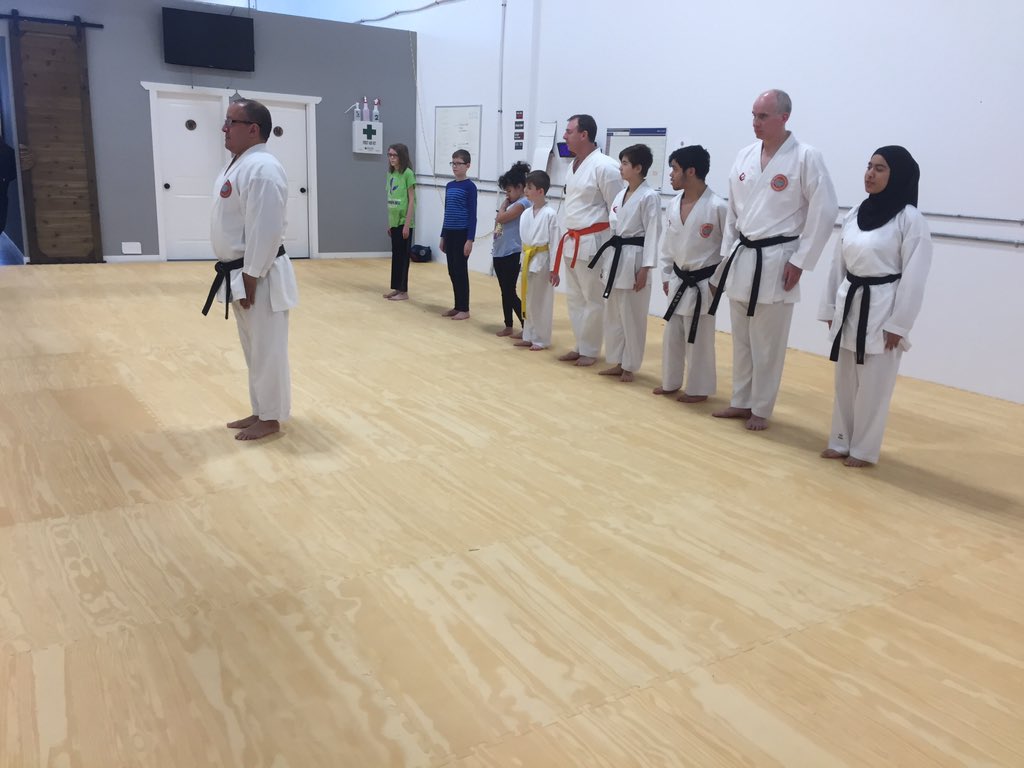 mirkbrow's tweet photo. Yesterday @osunakarate put on a fantastic karate lesson for our @abblindsports members! Thank you so much for introducing us to what karate is all about! #blindsports #blindkarate https://t.co/rtVRRoEb3O