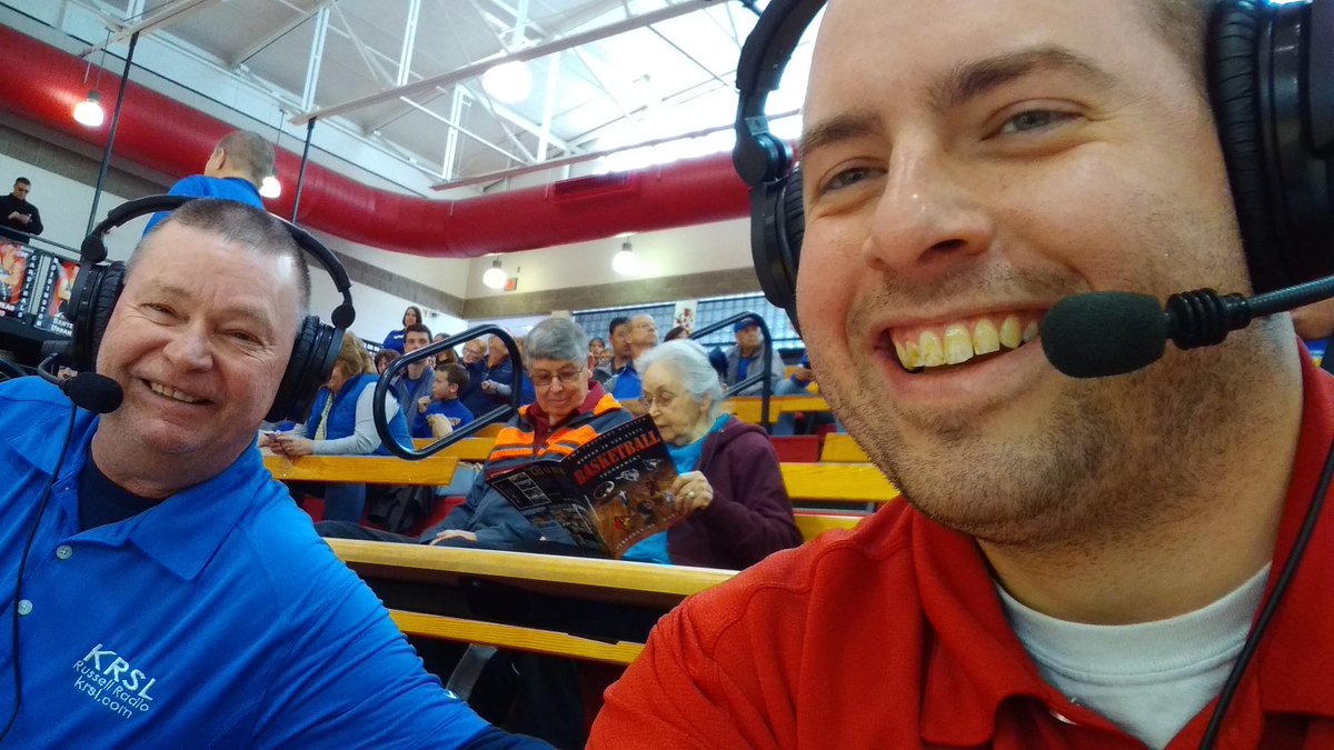 DElliottSports's tweet photo. Sub-State Championship. Russell girls vs. Norton. 2 pm on KRSL AM 990, 98.1 FM and https://t.co/h3cHPGZNch. #onerussell https://t.co/O6r0l0NucR