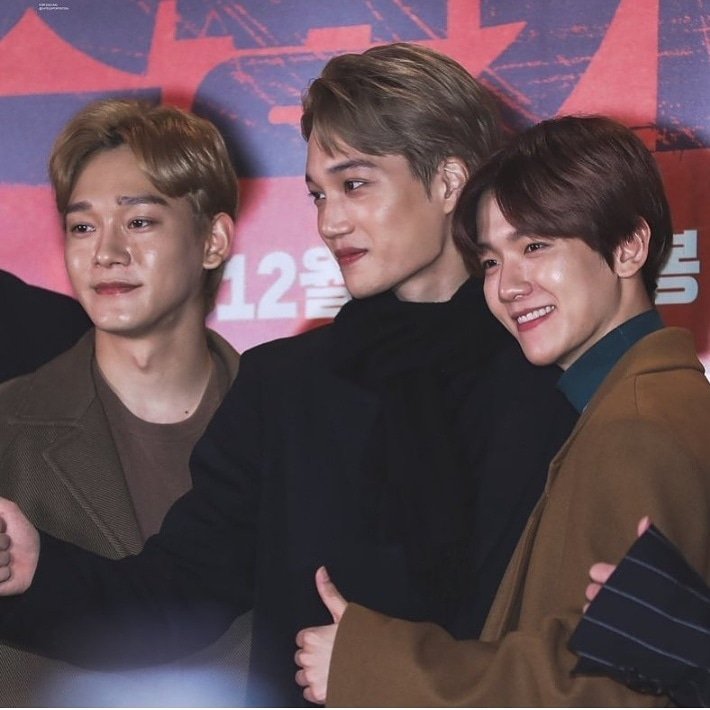 Chencing1's tweet photo. #TwitterBestFandom 
#teamEXO 
#SoompiAwards 
@weareoneEXO 
@layzhang 
@B_hundred_Hyun https://t.co/t9t0FuuDDg