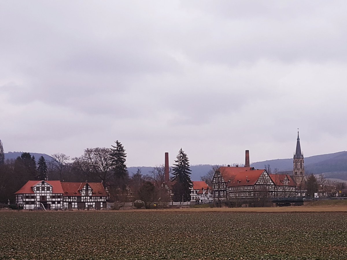 Resa584's tweet photo. Heute warn #langerlauf angesagt.   Mit dem Trainingsplan und der vorgegebenen Pulszone 2 läuft es sich, auf hätte man die #Handbremse angezogen.
#running #landleben #momswhorun #polarvantagem #Trainingsplan #Wanfried #asicsfrontrunner #asicsfrontrunner2019 #strava  #beatyesterday https://t.co/WUyP2G6GH5