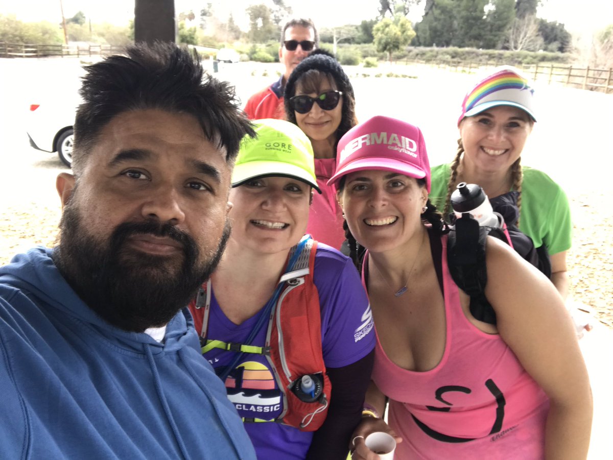 DISFIT4JnG's tweet photo. Mile 14 was the happening spot today. So proud to support those who supported me last year for the @lamarathon Great Job @runnerslane Team #Run #Runner #Running #TRLTribe #RunnersLane #RunDisney #IRunDisney #WeRunDisney #RunningFriends #LAMarathon https://t.co/7RIlfgkgOQ
