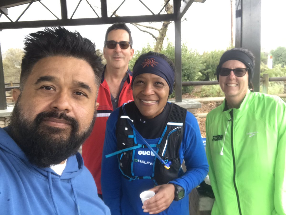 DISFIT4JnG's tweet photo. Mile 14 was the happening spot today. So proud to support those who supported me last year for the @lamarathon Great Job @runnerslane Team #Run #Runner #Running #TRLTribe #RunnersLane #RunDisney #IRunDisney #WeRunDisney #RunningFriends #LAMarathon https://t.co/7RIlfgkgOQ