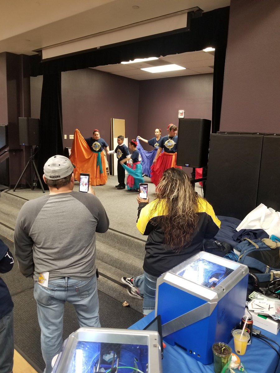 CristDarren's tweet photo. Rainbow ridge representing at the explorer fair #lifeattheridge #reptheridge @RainbowRidge_VV https://t.co/Ajmf6h4bp6