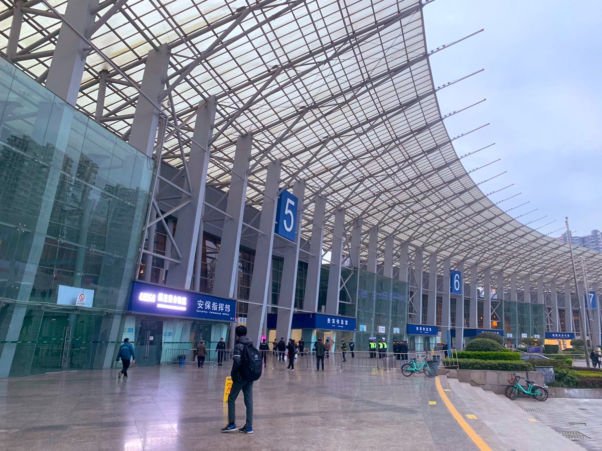 maru_lights's tweet image. COMIDAY23初日終了！ボーカルの宇月真織とAcAciaの共に26曲を演奏。今回はPAとして石黒"Takk"孝行さんにも加わって頂き、より演奏に集中できるモニター環境でありがたい^^
夜は少し時間ができたので隣駅を散歩したり一人成都を満喫しております🤤明日も気合い入れて演奏してきます！ #COMIDAY