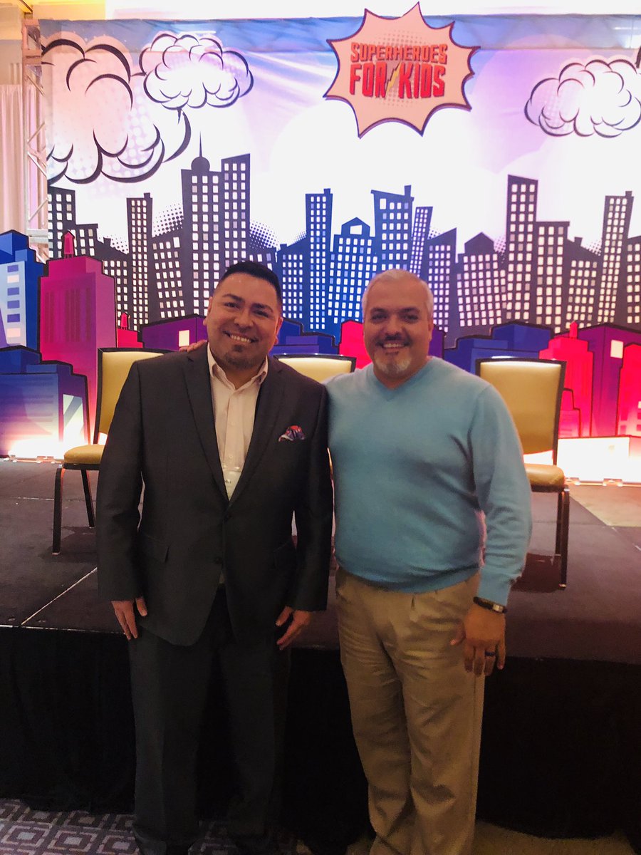 JohnforTexas31's tweet photo. Thank you State Board of Education Member Ruben Cortez for your support for @MASBATX and Endorsement for my Re-Election Campaign for the @AmarilloISD ISD Board of Trustees! #MASBAcon19 #SuperHeroes4Kids #SBOE #Tx_sboe https://t.co/M9LRMRR5ob