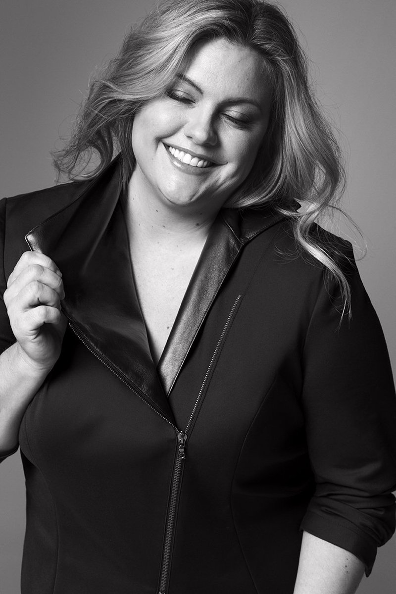 PariPassu's tweet photo. "It's not about what size you wear, but about how you wear your size." https://t.co/Da0iQDQqR8