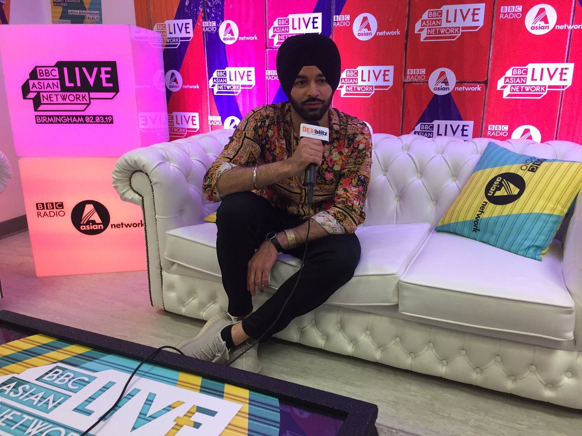 DESIblitz's tweet photo. Kicking it with @GSidhuOnline tonight #bbcasiannetworklive #AsianNetworkLive https://t.co/D4p7ZMoOmT