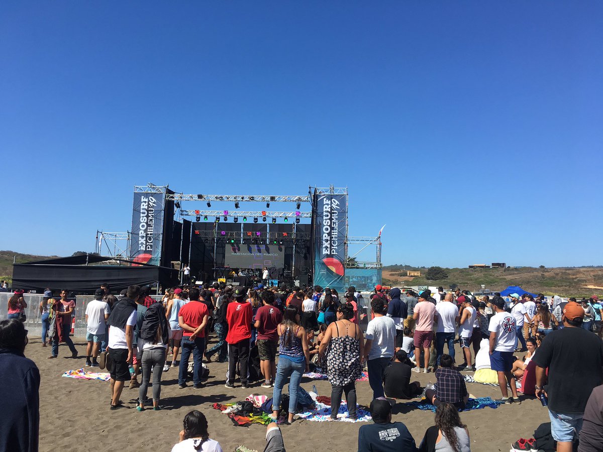de_pichilemu's tweet photo. Patrulla de Policia Maritima de la Capitanía de Puerto de #Pichilemu realizando labores de seguridad para resguardar la vida humana en el mar en evento #exposurf 2019 #RespetaElMar #VeranoSeguro2019 https://t.co/lnXg3avHXd