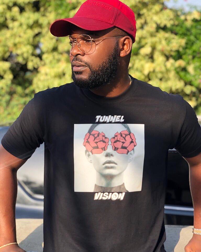 Moda_Kasa's tweet photo. Casual Day with @falzthebahdguy🔥
Our Tunnel Vision Tees are now available to shop online👌🏾 https://t.co/KTpevE4OSF