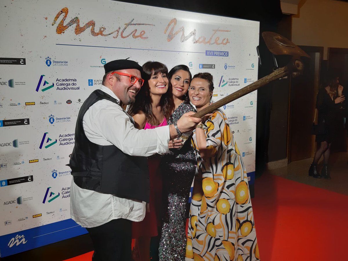 ALCALDEJOS's tweet photo. #MestreMateo19
#Turvegal #ekipoturvegal #sachoselfie
@JoseTurvegal @SecretGalicia @XulioVD @fidelmartin @karlosdiaz @guillerminasogo @ManuelDeRoque @beg_online @jesusbemposta @MyLifeOnVacatio @TVGalicia @AcademiaGalegaA @Marcovolador1 @SloWaytoStgo @loves_galicia @Turvegal https://t.co/H2cKsIXCeW