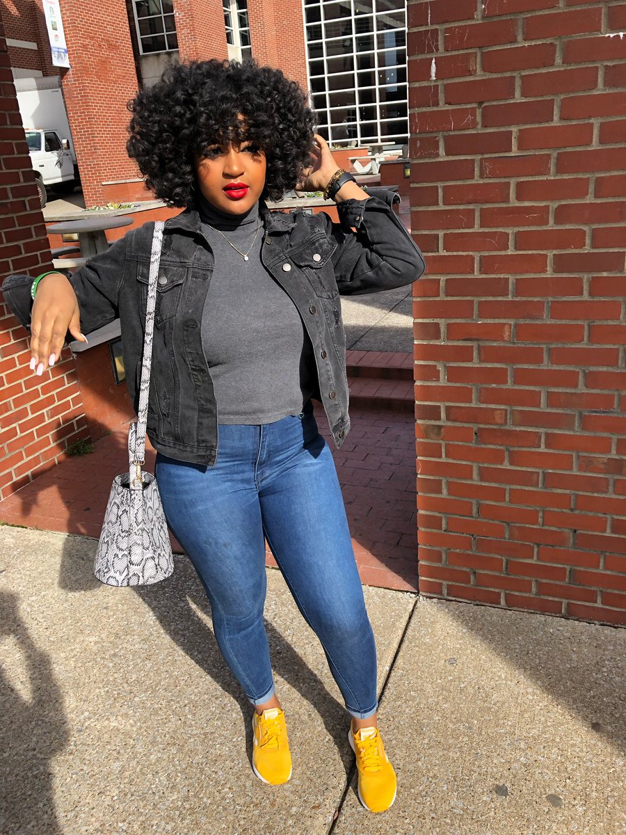 nyasade's tweet photo. and i’m poppin like a soda 💛 https://t.co/c7yPuPbVkD