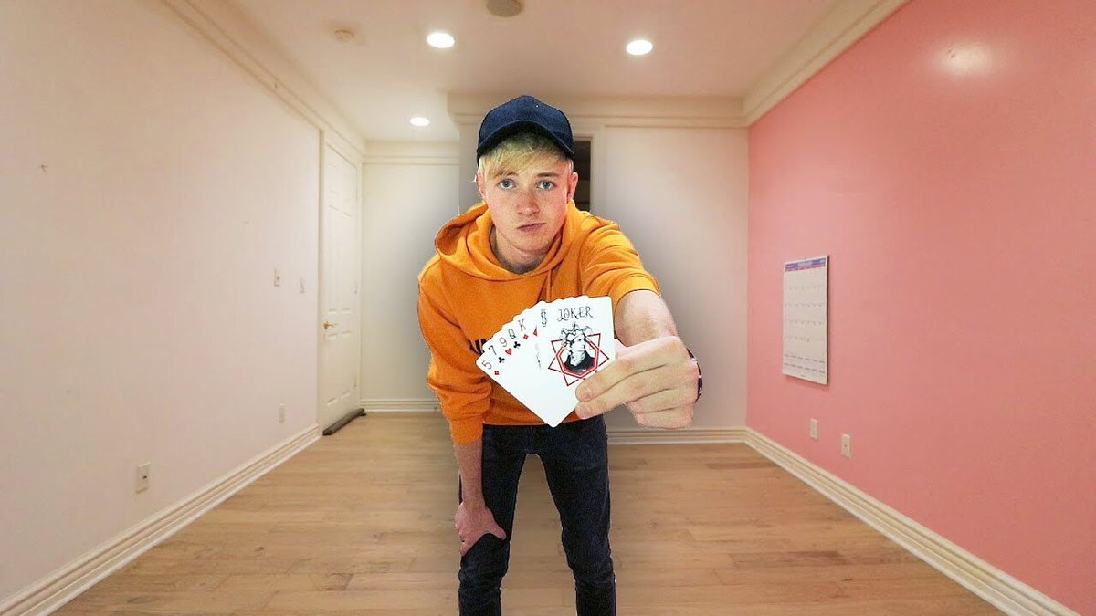 SamGolbach's tweet photo. The Final Game In The TrapHouse...
#goodbyetraphouse 

https://t.co/esQIWlR6aa https://t.co/HVpShVpoz0