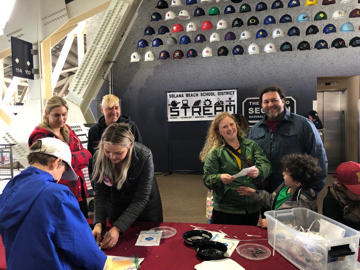 sabrina_sbsd's tweet image. Science &amp;amp; Engineering Festival at Petco Park. Proud of #sbsdstream #sbsdedu supporting STREAM.