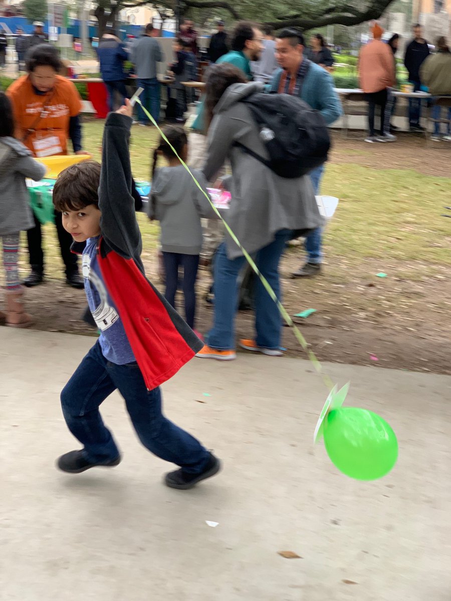 jpopinski's tweet photo. Our Grizzlies loved #UTexplore #UTaustin @GTGrizzlyBears @gtprincipal186 #AISDproud https://t.co/csNcvf7tXb