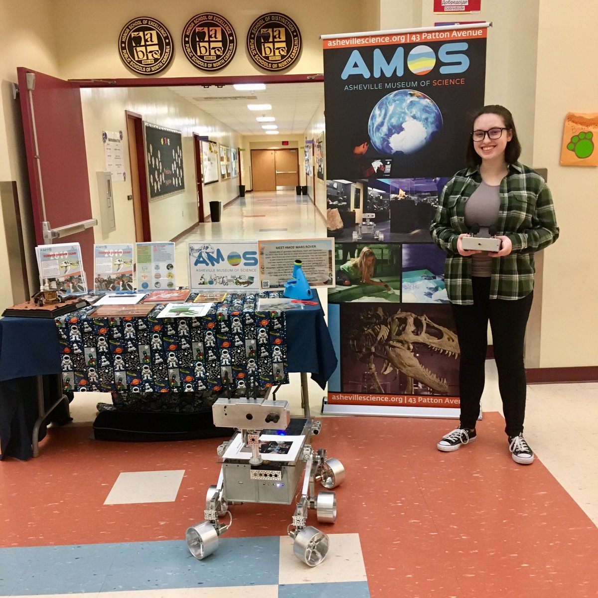Avl_Science's tweet photo. Thanks @FletcherElem for having us at #STEM Night earlier this week! We had a great time—humans and robots alike!
#AVLscience #Asheville #STEMeducation #STEAMeducation #robots https://t.co/Q4khNI5A7g