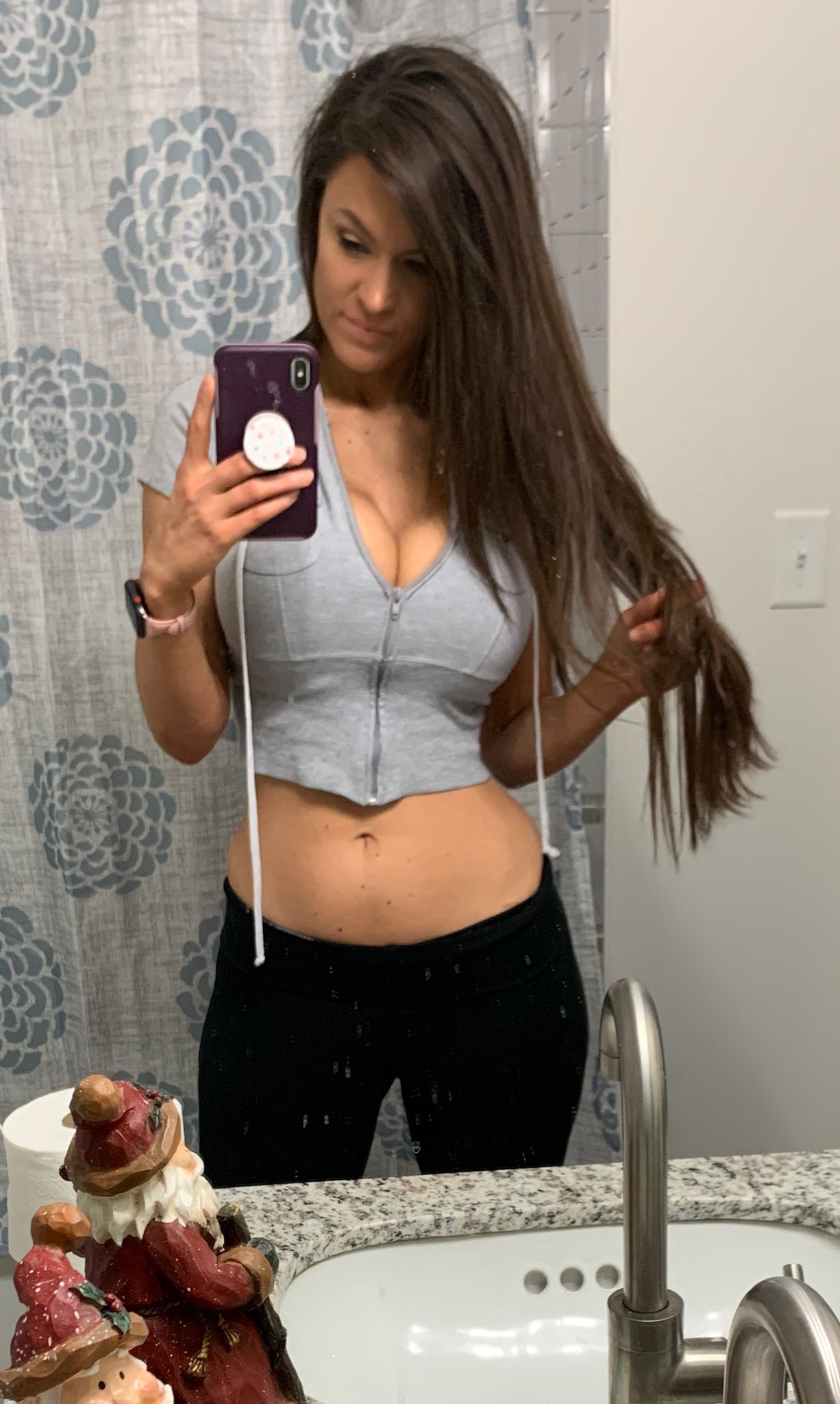 Nicole Slaw on X: "This week was the week I was supposed to hit 30 pounds  of weight loss. But guess what, bitches. I have officially lost 32lbs!! My  weight loss journey