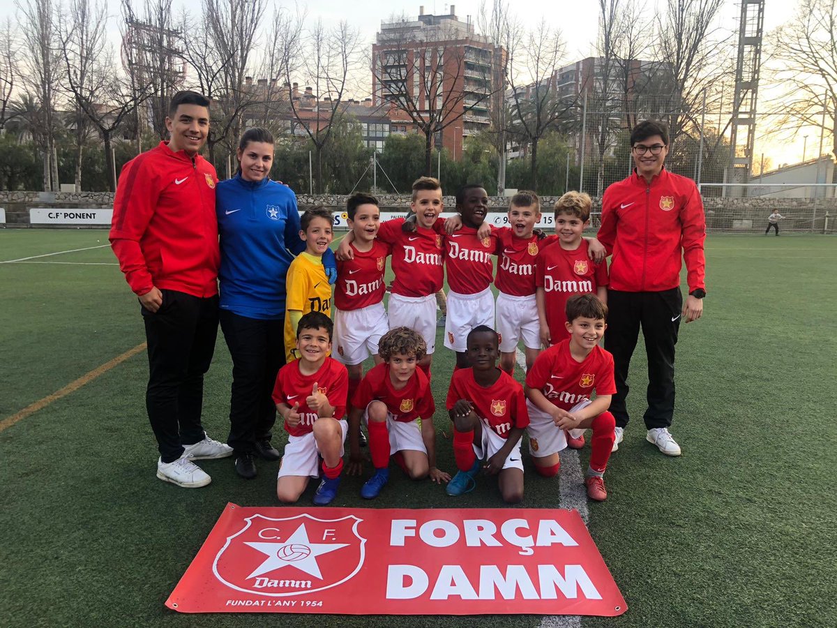 CFDamm's tweet photo. Fase de grups:
PA 5-1 Cardedeu
PA 0-0 Montcada
PA 2-1 Mollet
PA 1-2 Ponent

Semifinals
PA 4-1 Penya Blaugrana

Final
PA 2-0 Cardedeu

L’equip realitza un gran torneig mostrant un gran futbol en tots els aspectes. Lluitant, gaudint i aprenent. Campions!! https://t.co/NiXBKJoztn