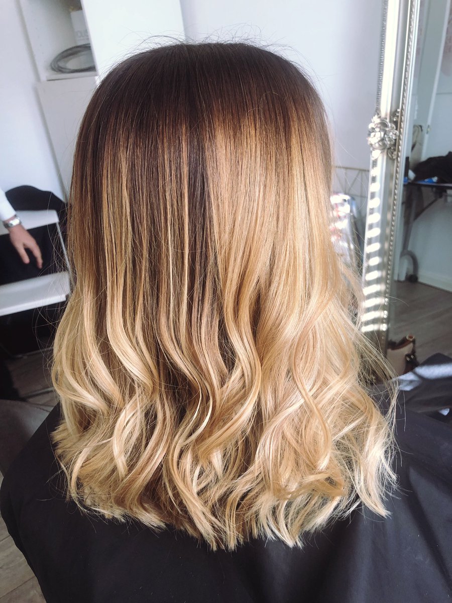 POLISHEDHITCHIN's tweet photo. POLISHED | swipe ➡️ to see this complete freshen up of balayage and chop for my client 💖 https://t.co/k5qY4qt1af