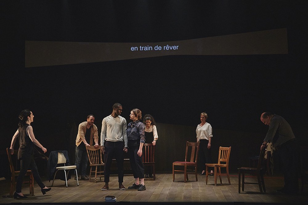 à lire, critique de "Première neige / First Snow" (<a href="/QuatSous/">Théâtre de Quat'Sous</a>) bit.ly/2EqMEqM #critique #critiquetheatre