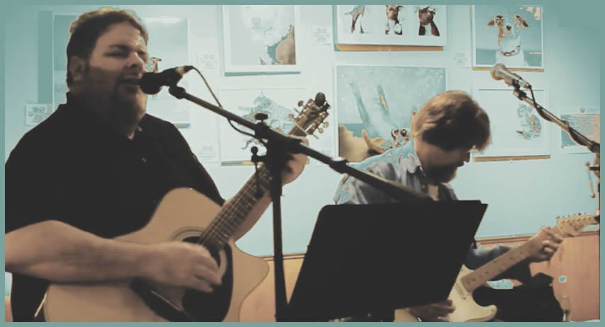 SinclairSoul's tweet image. Here is a live performance of the Allman Brothers’ classic “Midnight Rider”, performed by Ric Albano and Phil Brosius at the 2019 Millenium Music Conference –youtu.be/0J1QggyvK_w @SinclairSoul @MillenniumConf @cstonecoffee