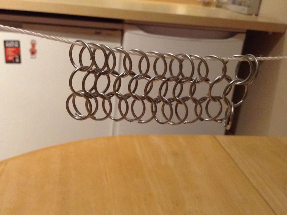 irnhart's tweet photo. #marchmeetthemaker2019 #day2 #howyoustarted So I first really started as a #maker doing #chainmaille and I was BAD at it. I struggled to start them off so I used to hang the first set of rings on a line to keep them organised.
#making #metalwork #chainmaile #meetthemaker https://t.co/En2vPJ9zqF
