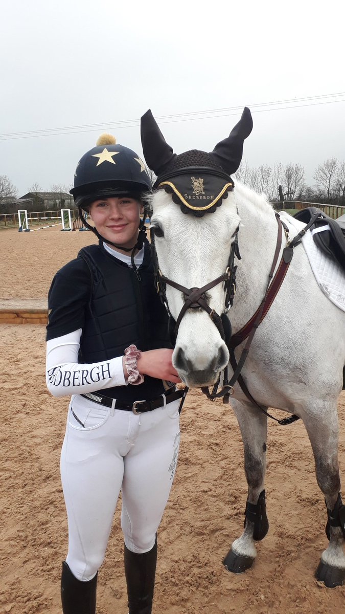 Sed_Equestrian's tweet photo. The Sedbergh Grey Team rode 4 outstanding classy rounds over a big 1m 05 track to finish 2nd #nationalqualification Paramedics were at the ready for parents!!!! https://t.co/NwTACd5fYx