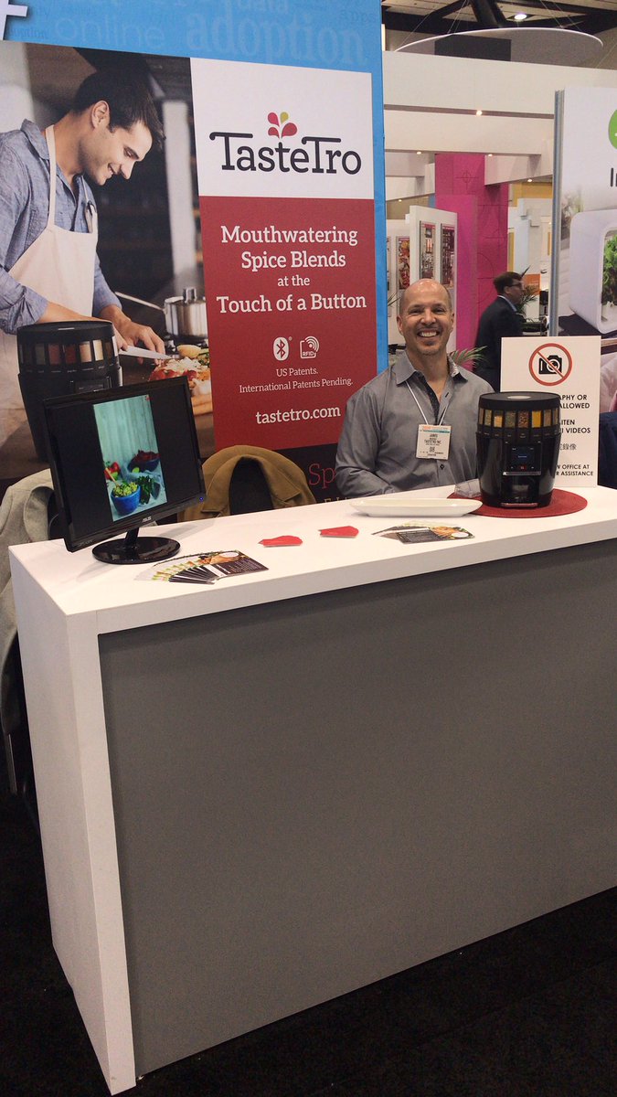 TasteTro tweet media