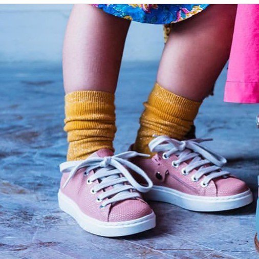 MAASHOES's tweet photo. Happy week-end! 🥳😎🤟#maashoes #handmadeinspain #sneakershoes #sneakerkids #shoesforkids #trendyshoes #pinksneakers #laceupsneakers #ss19 #ss19trends #enjoyyourweekend  https://t.co/ls1LjbGYRC https://t.co/pC82XFffHv