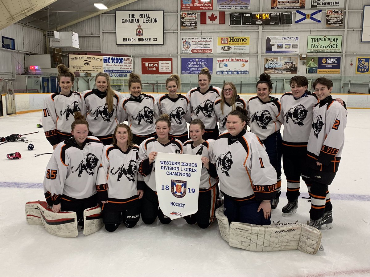 momstravels's tweet photo. PVEC Girls Hockey Team won the Regional Banner this afternoon! Congrats girls and coaches (a bias special shout out to Ken and Caitlin)! All the best at Provincials! https://t.co/7fGb7VclwC