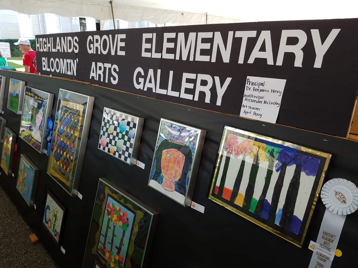 hgeheroes's tweet photo. Beautiful artwork at the Bloomin' Arts Festival! Thank you @aperry616 for this amazing display of talent from HGE! https://t.co/v3vBYvd7iW