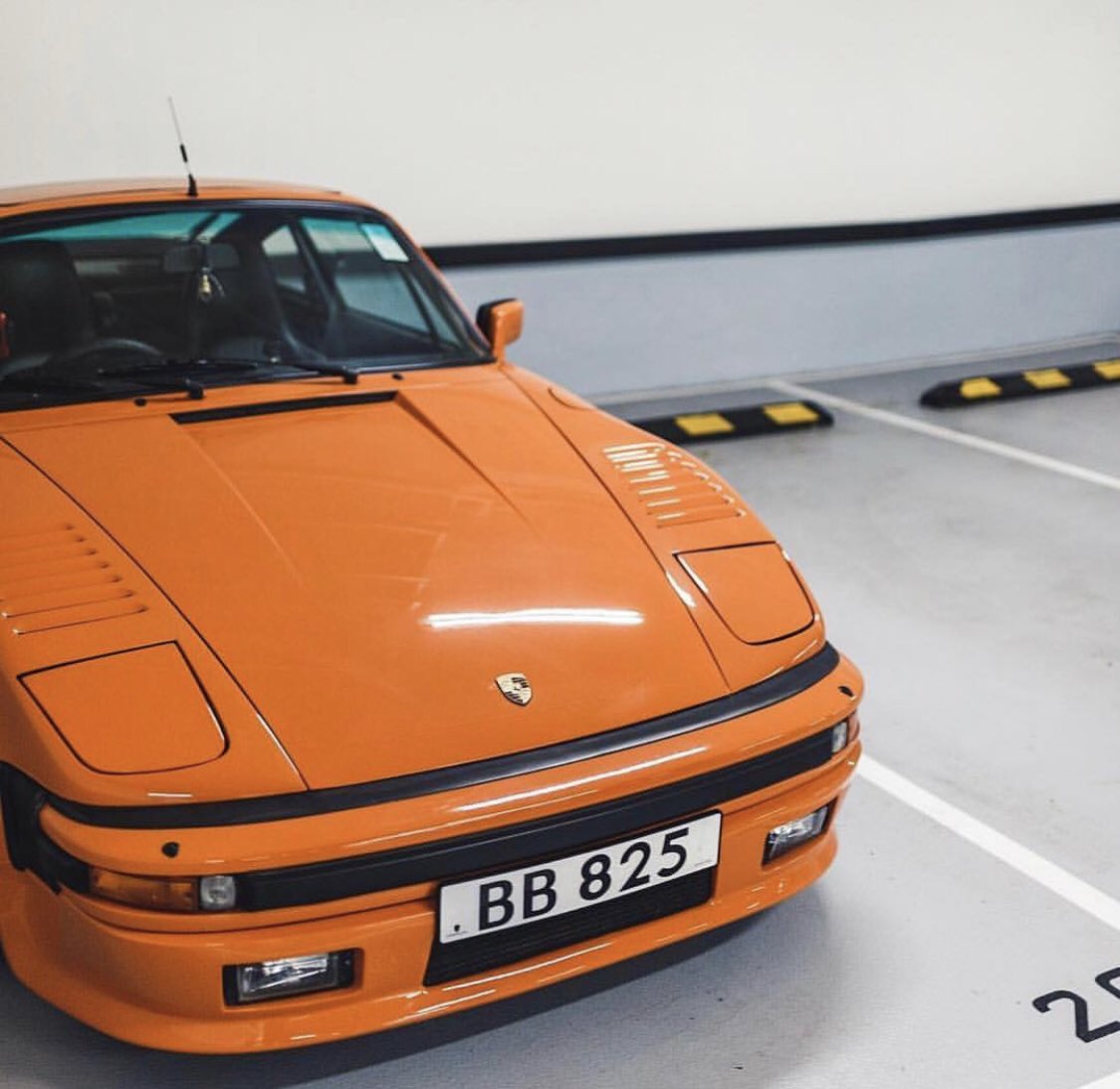 wimporsche's tweet image. #Orange King colour #Porsche 930 #Flatnose