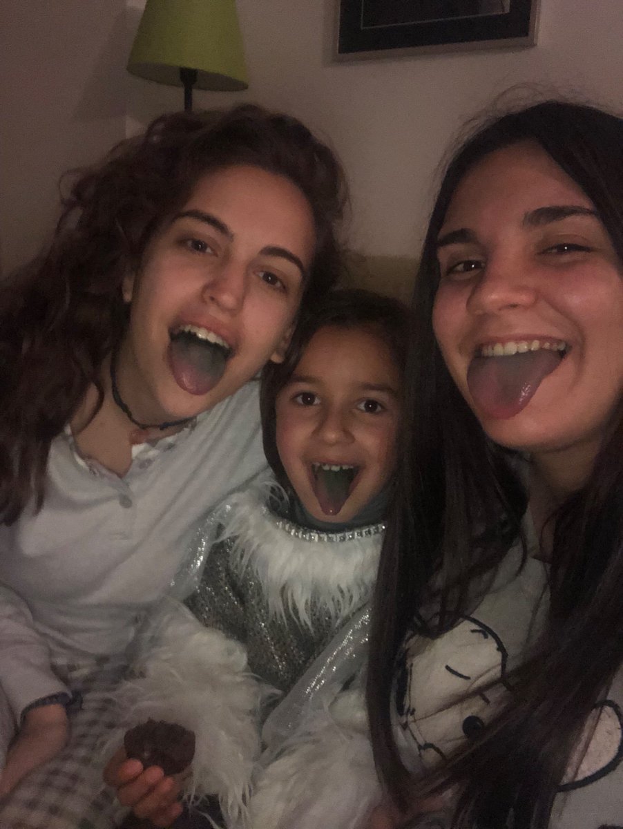AriiTheRev1's tweet photo. #donettesmatchchallenge 
Carnaval, carnavaaaaaaal🎉✨ https://t.co/jVuQ8ohqNO