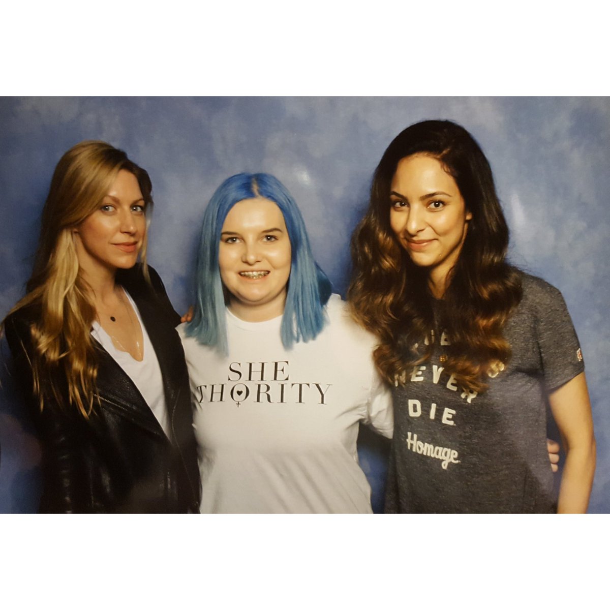 JhSmin2000's tweet photo. Doesn't matter how horrible I look like, these two a wonderful humans and it was an honor  to meet them. Thank you❤ @jesmacallan @talaashe #shethority #londoncomicconspring2019 https://t.co/jOA8anPXIB