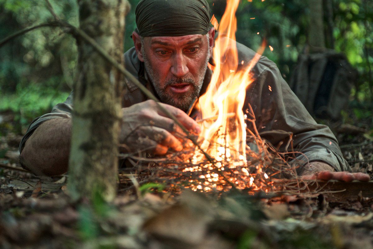ejsnyder333's tweet image. ONE HOUR OUT!!! WHOS FIRED UP FOR #FirstManOut 11pm EST on @Discovery racing @Ed_Stafford #ej #skullcrusher